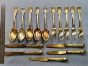 Набор старинных серебряных вилок, ножей и ложек - Скупка старинной посуды | Фото